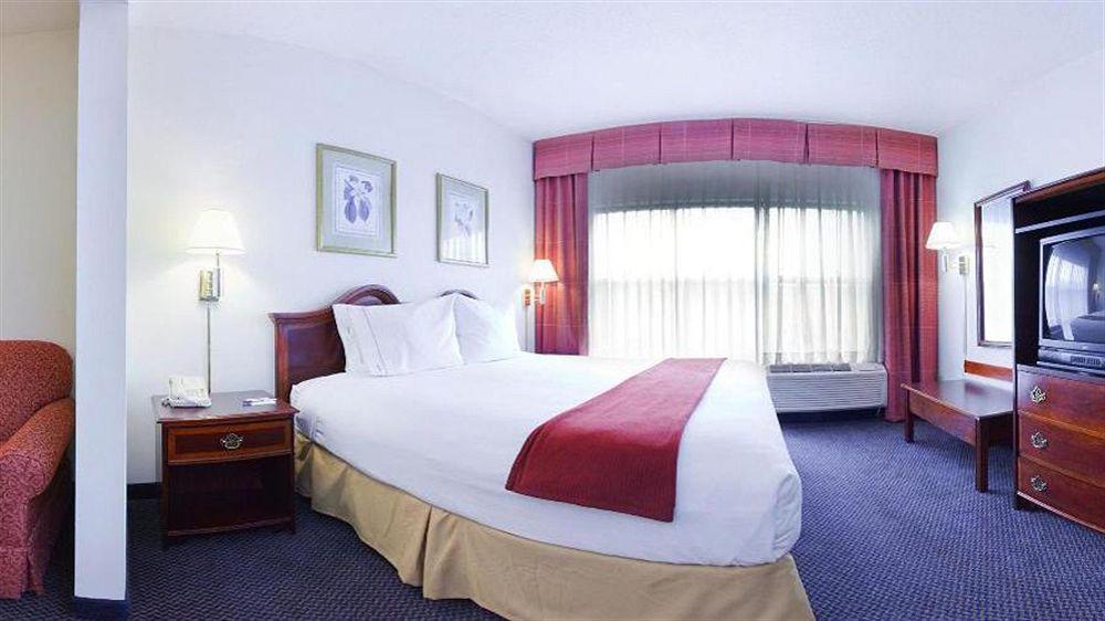 Holiday Inn Express Hillsborough-Durham Area By Ihg Luaran gambar