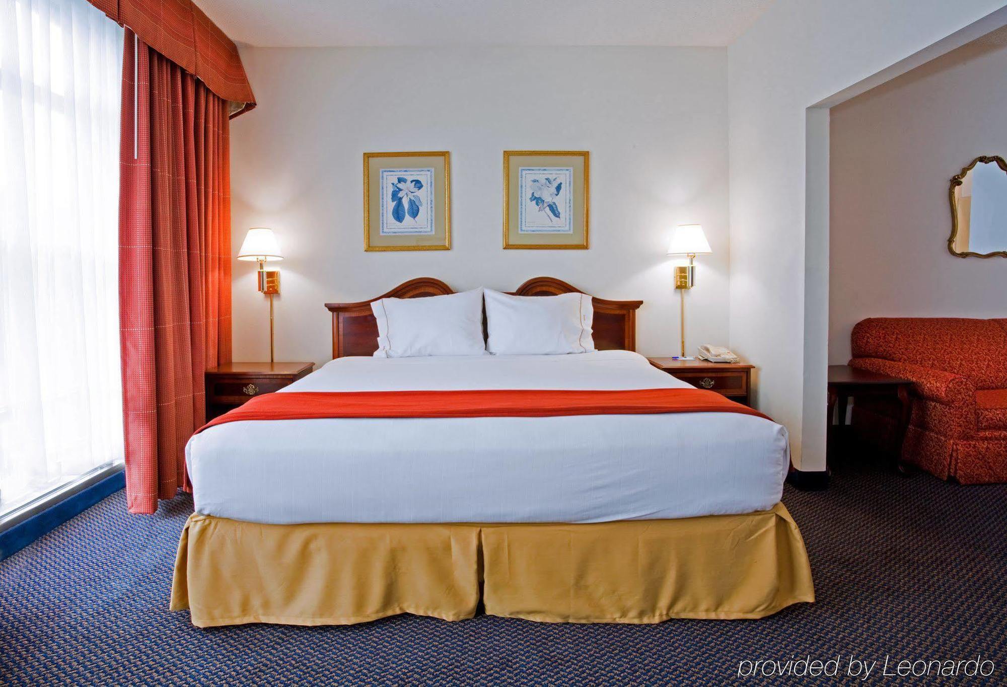 Holiday Inn Express Hillsborough-Durham Area By Ihg Bilik gambar