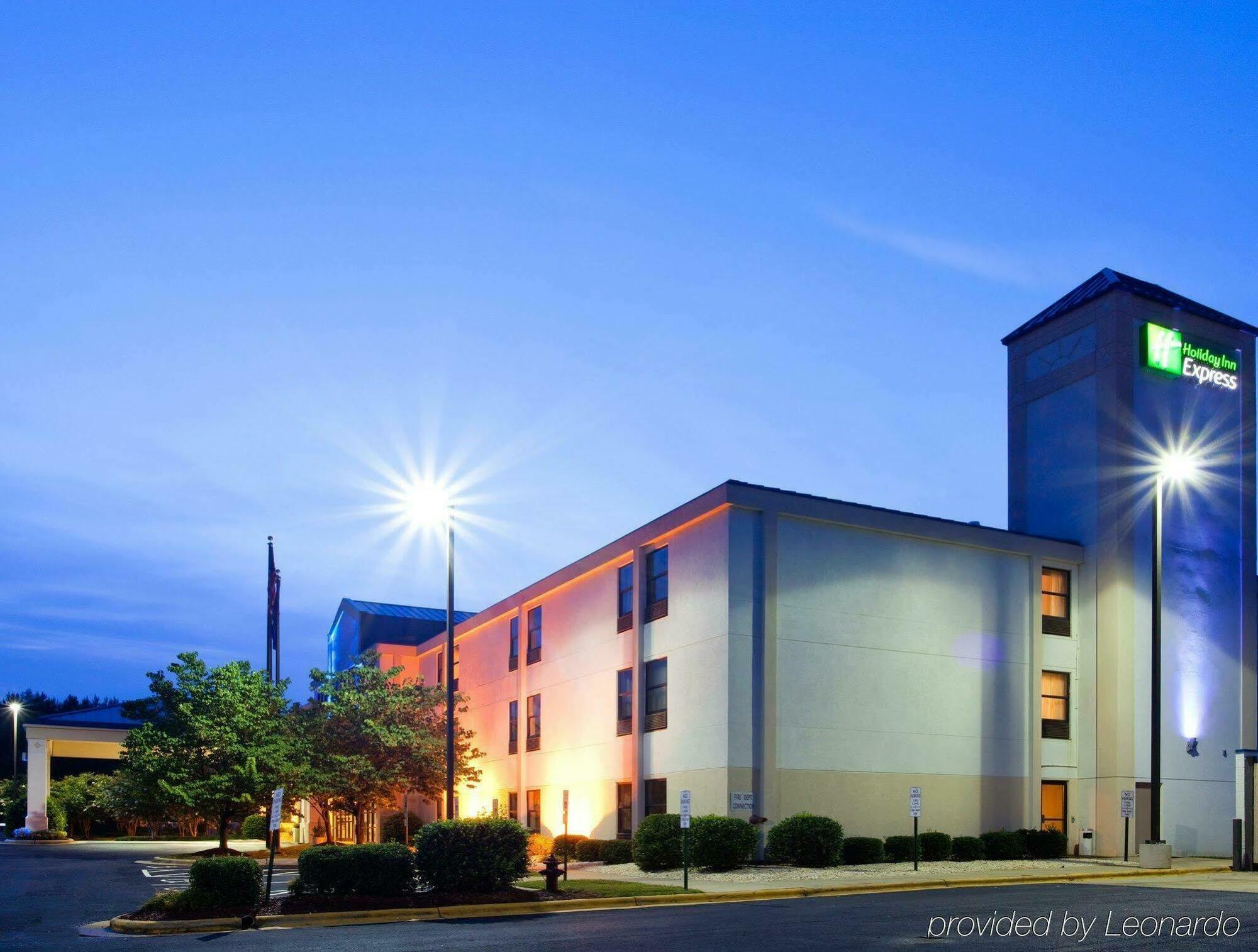 Holiday Inn Express Hillsborough-Durham Area By Ihg Luaran gambar