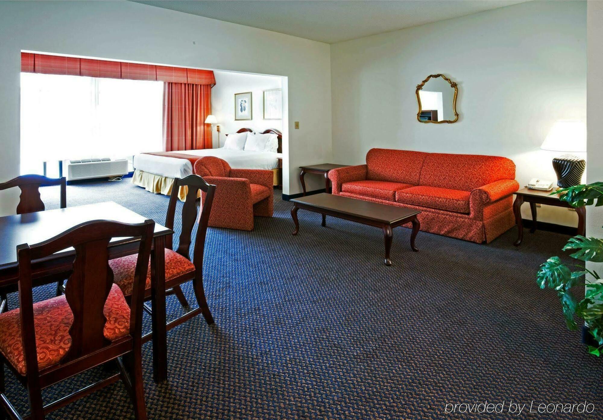 Holiday Inn Express Hillsborough-Durham Area By Ihg Luaran gambar