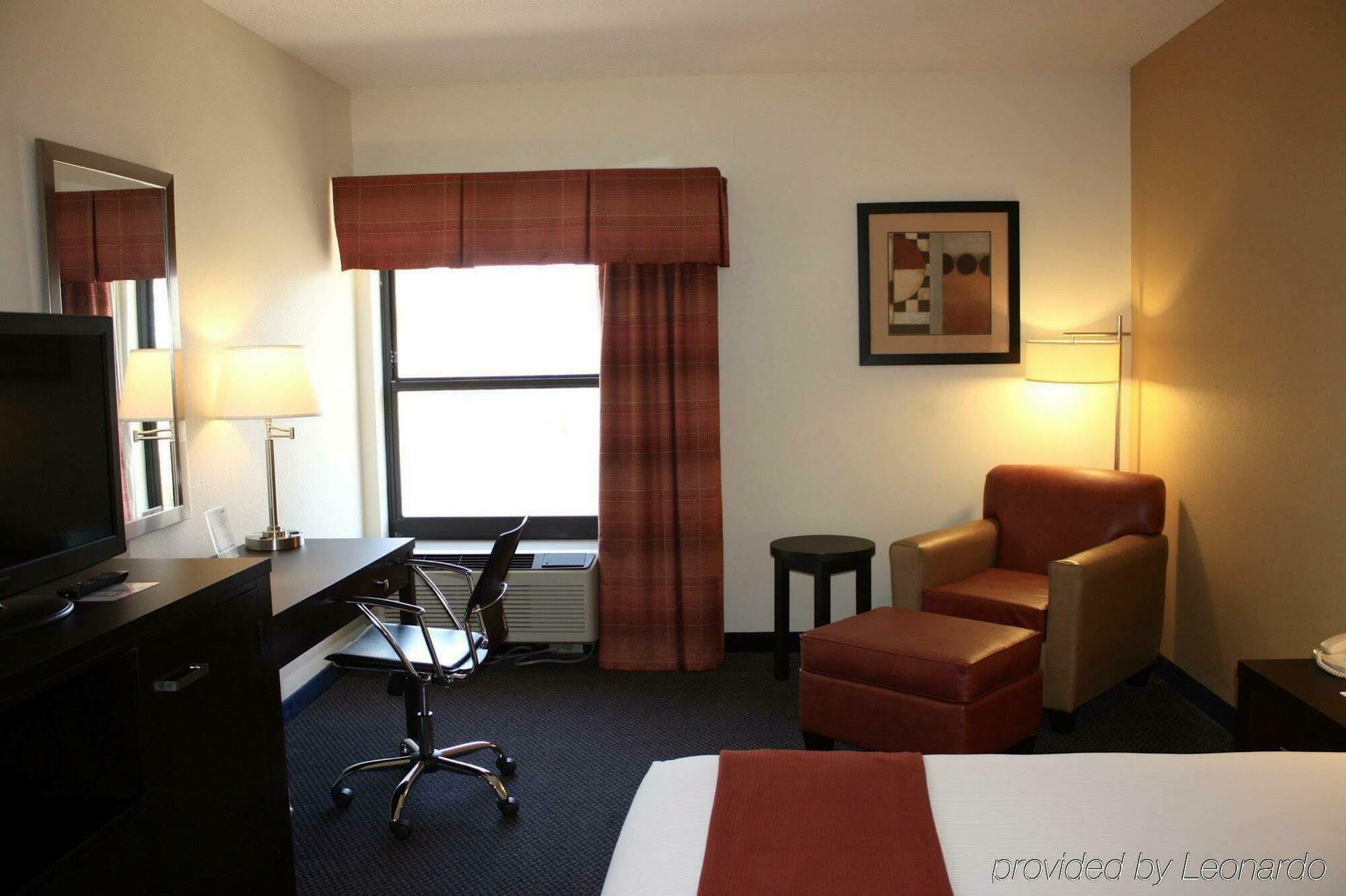 Holiday Inn Express Hillsborough-Durham Area By Ihg Luaran gambar